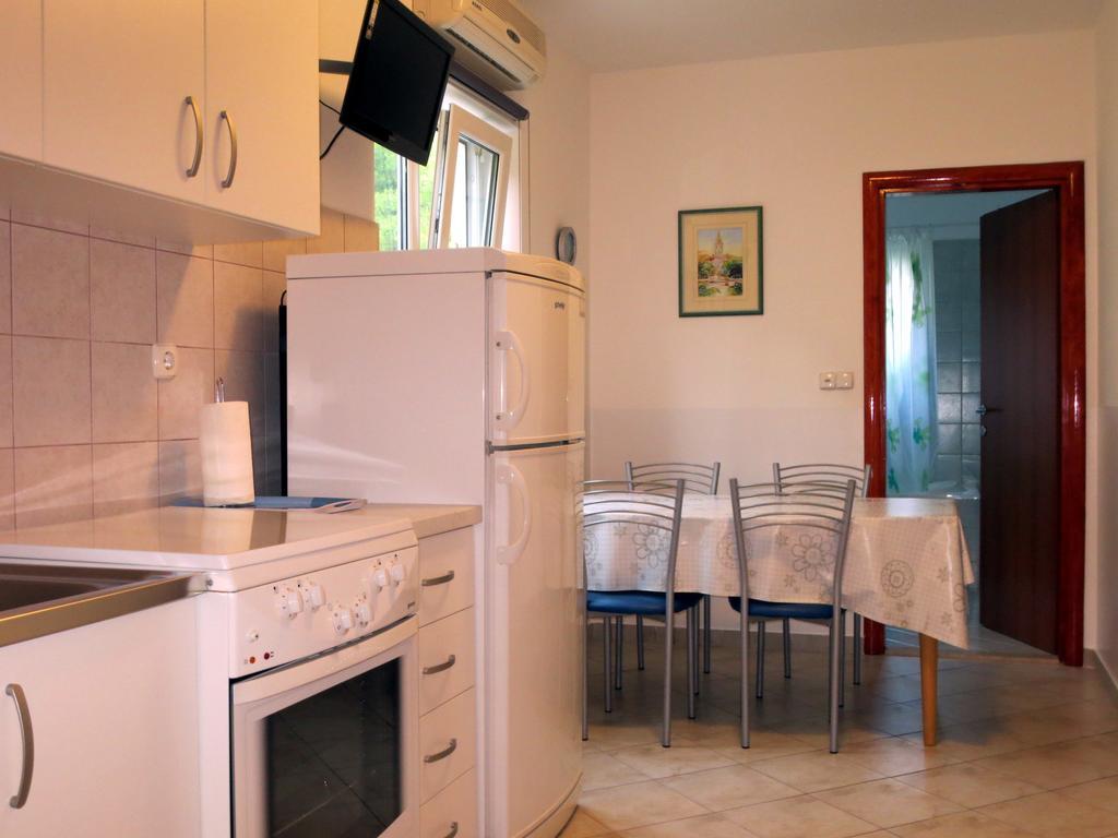Apartments Kovacic Omiš Szoba fotó