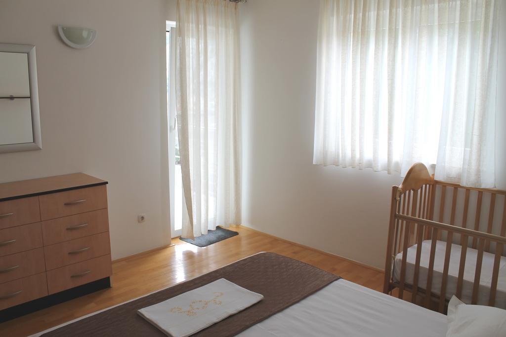 Apartments Kovacic Omiš Szoba fotó
